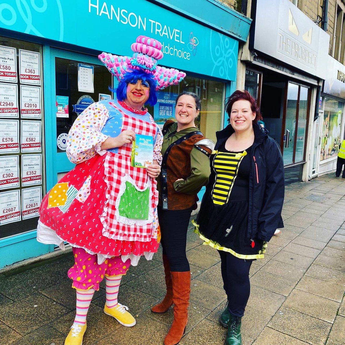 BramleyPlayers's tweet photo. Did you spot us in Pudsey today? Tickets are selling fast for Jack and the Beanstalk! Book online https://t.co/JADhFZ6Lji https://t.co/97ZObKfwuT