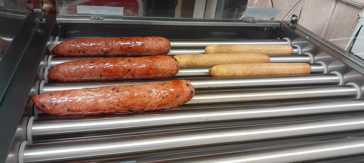 MunkforsM's tweet photo. Ny grillkorv maskin
50% rabatt på korven och Härtta-Härtta varje dag mellan 18:00 och 20:00
Varmt välkomna! https://t.co/MTNdhouWIw