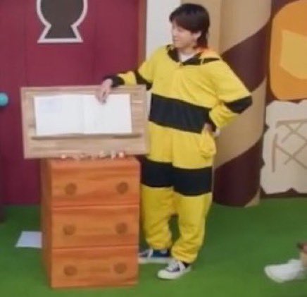 Healinghours7's tweet photo. sometimes all you need is a little jungkook in your life — an adorable koo koo thread https://t.co/GyXi8mfdc9