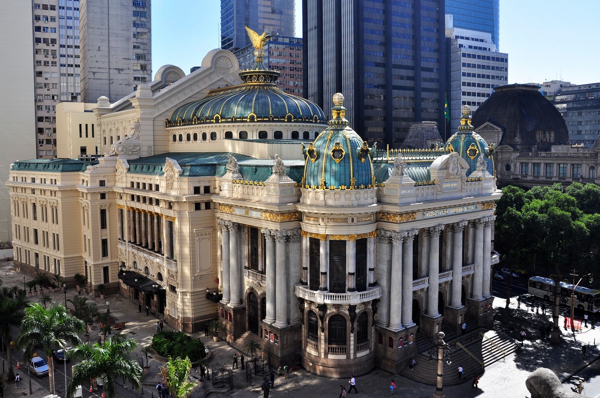 OGlobo_Rio's tweet photo. Teatro Municipal cria curso de pós-graduação inédito no Brasil https://t.co/AVAqIpnttk https://t.co/qUcyuyVmaF