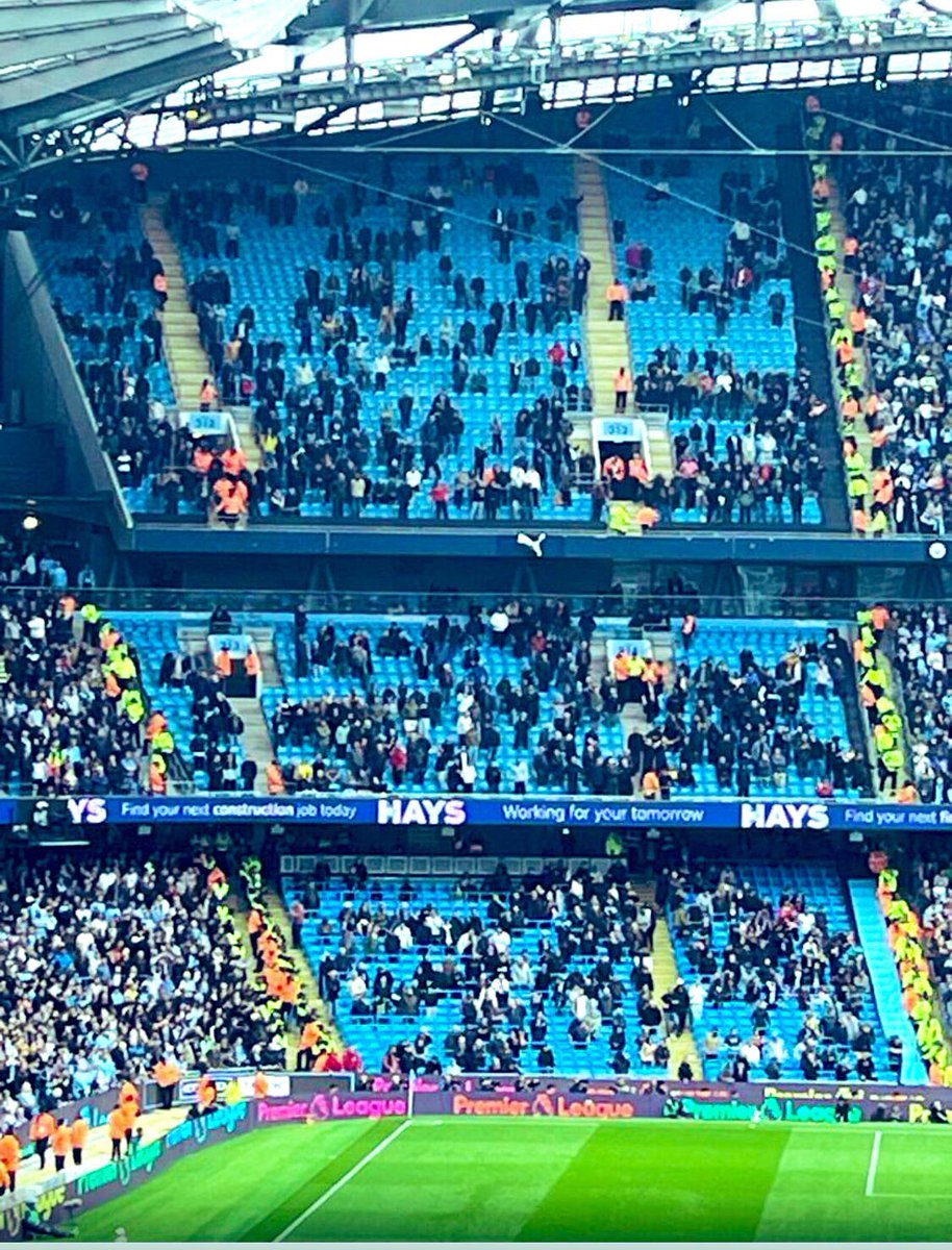 jlowrie_1's tweet photo. Could be worse blues 🔵🔵 https://t.co/6J01nJqwck