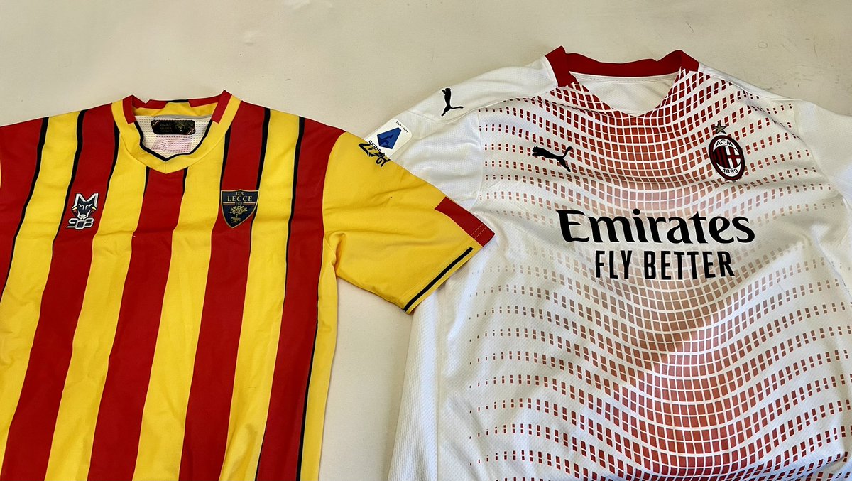 criiiiiistiano8's tweet photo. Club numero 1 contro Club numero 2
@OfficialUSLecce - @acmilan
#lecce #milano #milan #SerieA #SerieATIM #Serieamore #Rossoneri #calcio #Cuoremio #salentini #lupi #giallorossi #acmilan #uslecce #scudetto #Tifosi https://t.co/wLrczEHTAk