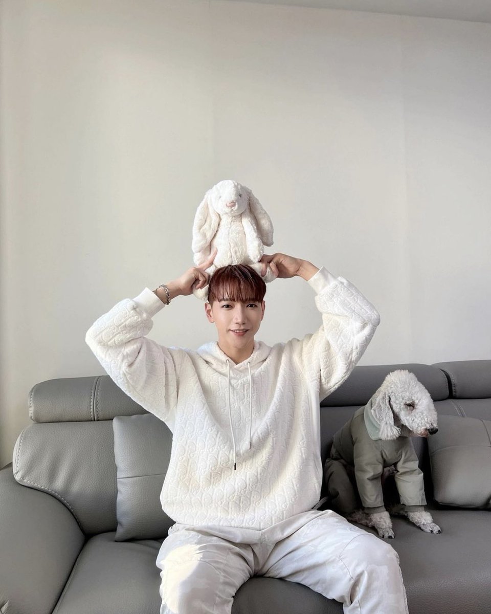 DahliasGirasole's tweet photo. Happy Birthday พี่คิมต๋า 🐼💗
#나의위로_나의노래_준케이생일
ขอให้พี่มีความสุขมากๆ สุขภาพแข็งแรง
#HAPPY_Jun_K_DAY
แต่งเพลงไหนก็ขอให้เพลงนั้นดังไม่หยุดฉุดไม่อยู่
#จุนทูดาเคย์เดย์ https://t.co/2CbLZrKu6x
