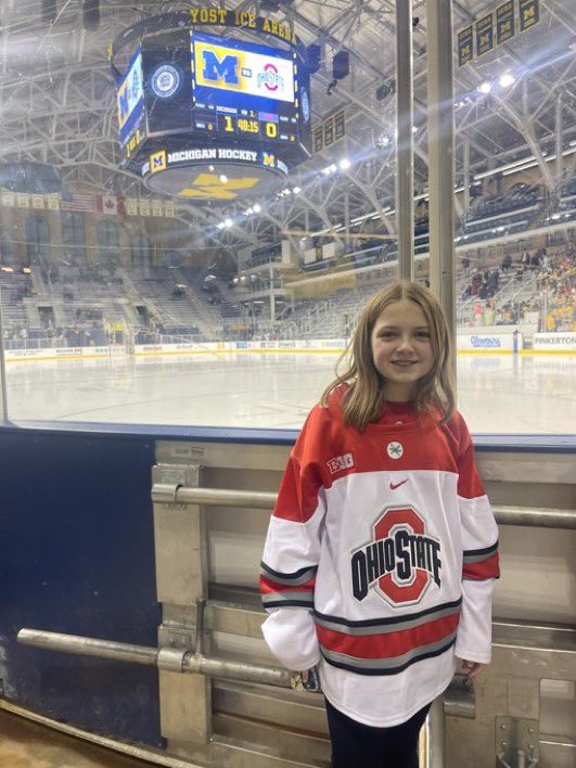 OhioStAthletics's tweet photo. 💪 𝐅𝐚𝐧 𝐨𝐟 𝐓𝐡𝐞 𝐆𝐚❌𝐞! 🙌 @JKS0207 #GoBucks https://t.co/bq2VkJBAMd