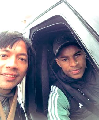 RianEkkyP's tweet photo. Gak sengaja ketemu Rashford tadi di lampu merah.. Terus gw nyanyiin lagu jangan menyerah! eh langsung semangat doi! @MarcusRashford @ManUtd_ID @ManUtd https://t.co/wwHDvLLeZn