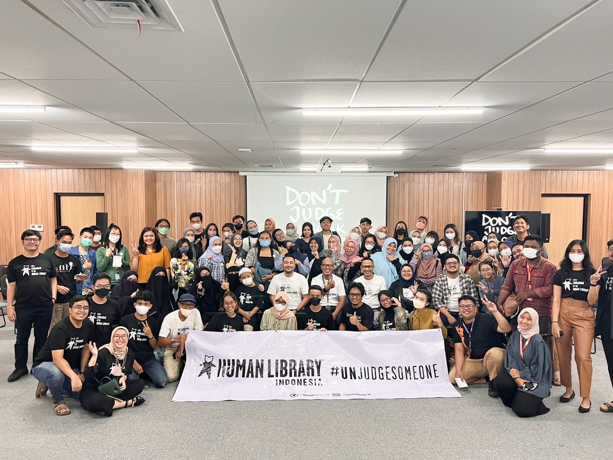 feisaldotkom's tweet image. Makasih banget untuk hari ini teman2 @HumanLibrary_ID . Dah lama ga ngerasain “cape tapi hepi banget”
Kalian luar biasa
@mndpz @Albhi @putunyu @betaribritania @ArmansyahFauzi @pnurkhalida @symsl