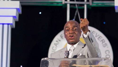 SaharaReporters's tweet photo. We Saw ‘Pepper’ In Eight Years Under Buhari Government But Nigerians Have Short Memory – Bishop Oyedepo | Sahara Reporters https://t.co/6BuoatqjYV https://t.co/ca5IX93WK5