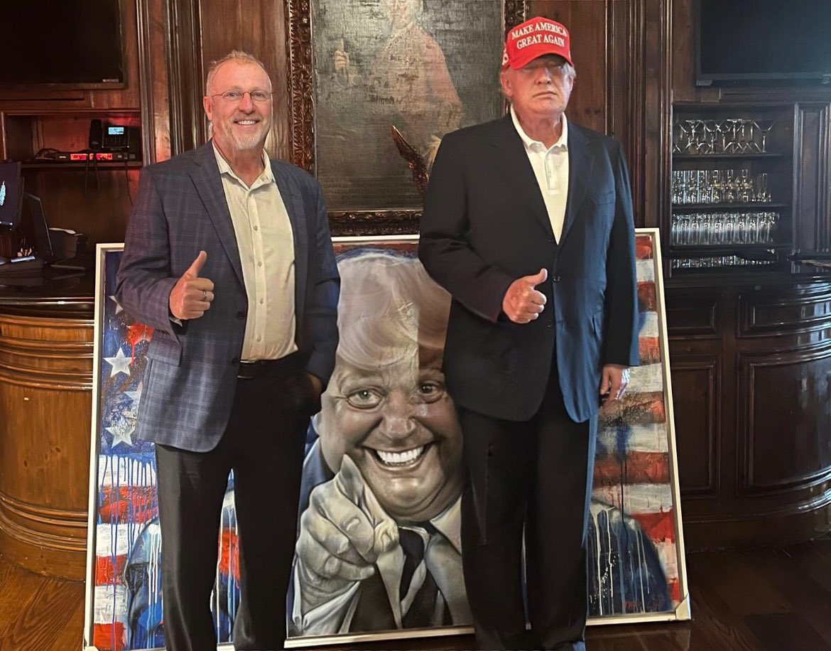 GaryPetersonUSA's tweet photo. Honored to present President Donald J. Trump with my beautiful new artwork that obviously made his day even better! https://t.co/01kXqW5RQy