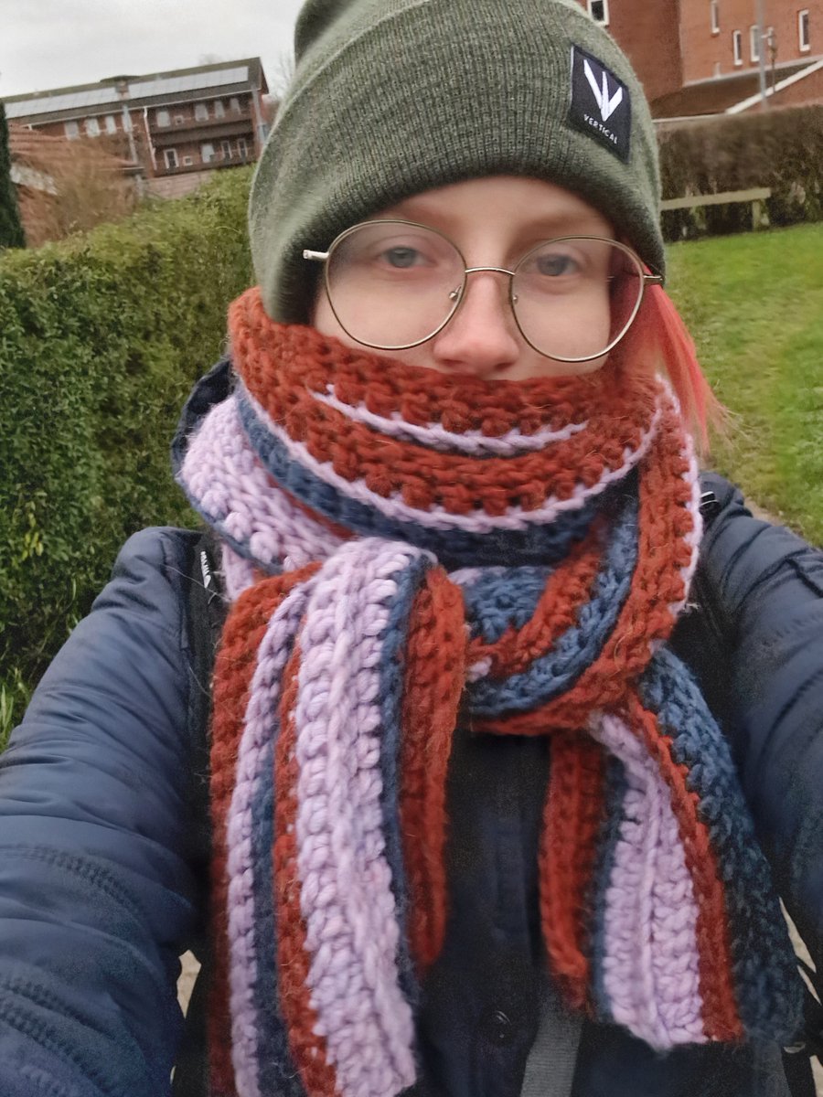 DelusiveTrickst's tweet photo. Today I went on an epic adventure to attempt to find some treasure! I conquered the fabric/hobby store and got away with some sweet loot! After traveling 4,2 km, it took barely 1½ hour to defeat the dungeon, and I now have some really nice materials for some future crafting! https://t.co/9PK8H1AYE4