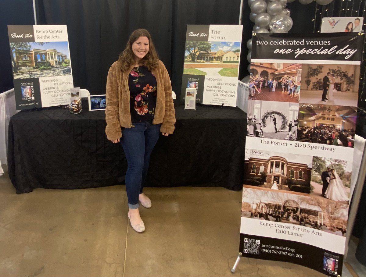 choover1213's tweet photo. To all my engaged Wichita Falls girlies!!💍
Come see me at the bridal market to hear all about Arts Council WF and it’s amazing venues, the Kemp &amp; the Forum 👰‍♀️🥂
I’m at Sikes Senter Mall in the former old navy space across from the movies from 9am-4pm. See you soon!🤩 https://t.co/4mfZ51DBXP