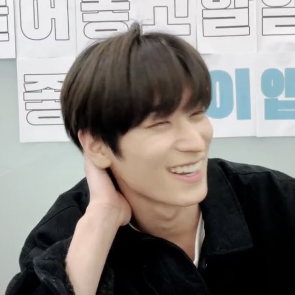 tbz smiling ◡̈ tweet media
