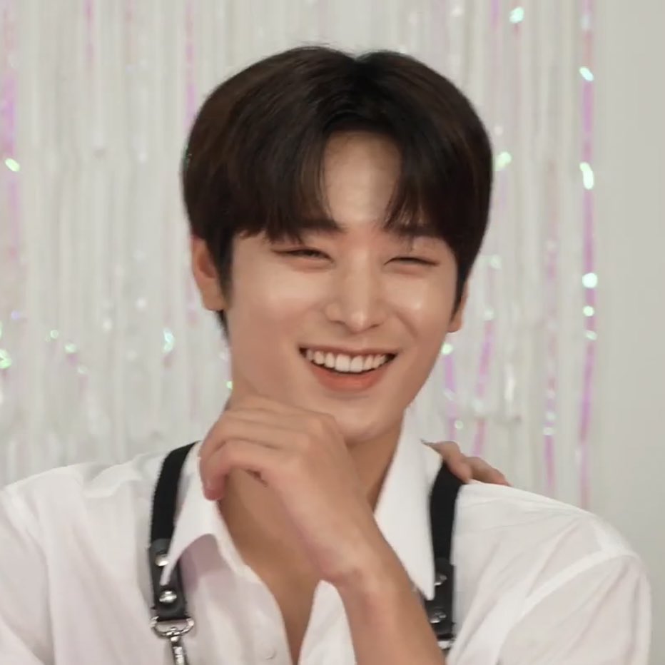 tbz smiling ◡̈ tweet media