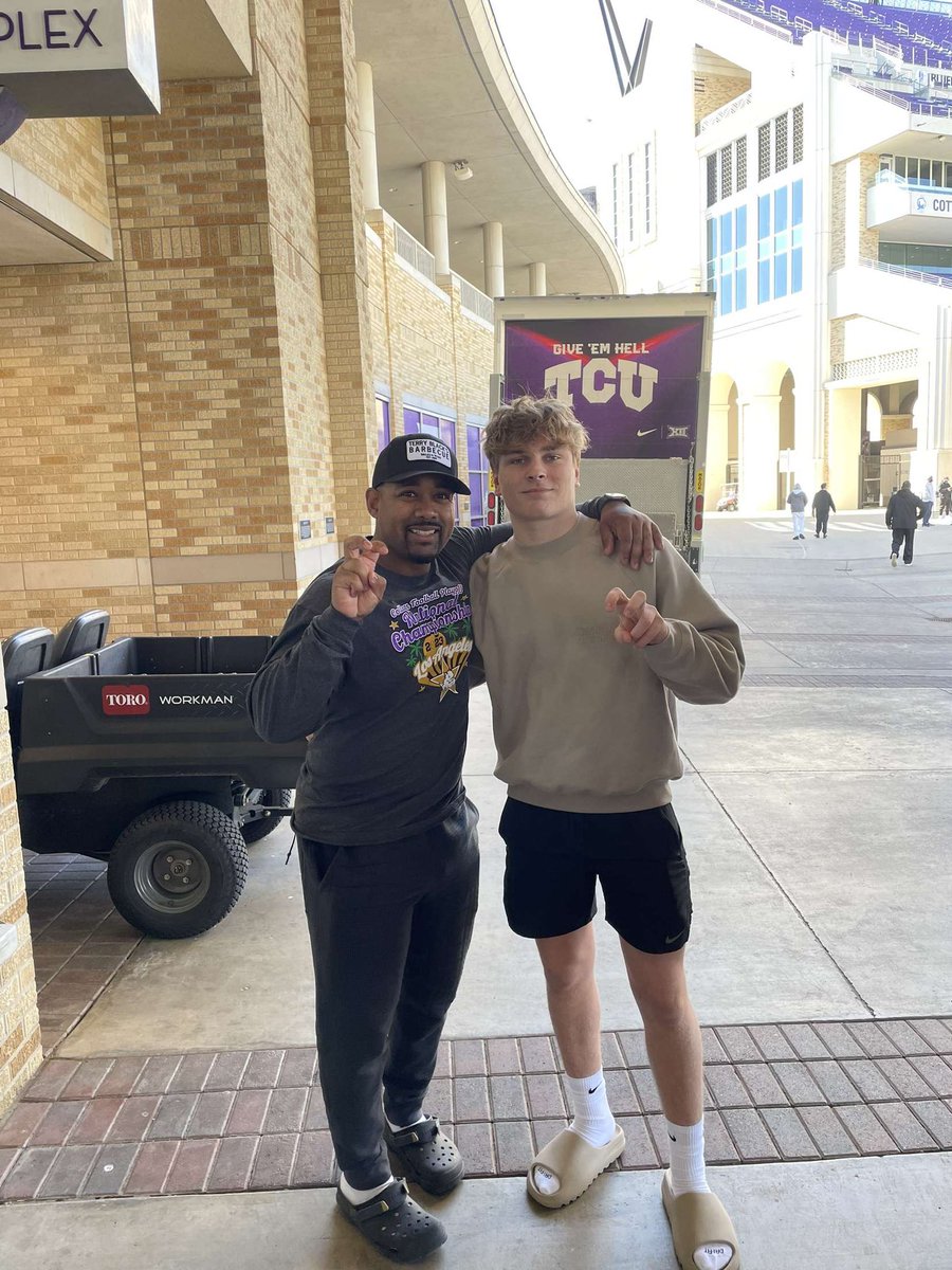 John Boggs (@johnnyboggs22) on Twitter photo Thank you <a href="/EronHodges/">Eron Hodges</a> for the great visit!!! It was an amazing experience <a href="/TCUFootball/">TCU Football</a> #gohornfrogs Thank you <a href="/EronHodges/">Eron Hodges</a> for the great visit!!! It was an amazing experience <a href="/TCUFootball/">TCU Football</a> #gohornfrogs