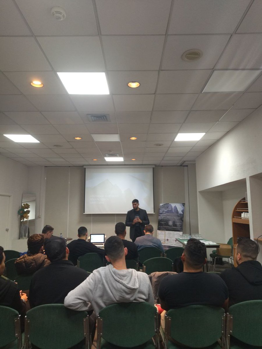 shumialarubab's tweet image. 🎉🎉🌹An investment meeting sharing from the Portuguese Juliano Rodrigues team

💪A person&apos;s thoughts determine a person&apos;s destiny, don&apos;t let your thoughts limit your behavior and future, it&apos;s never too late to start working hard