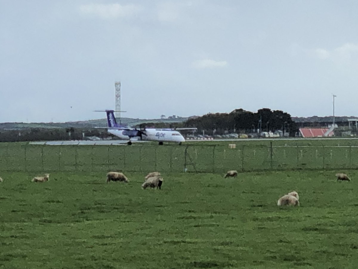 Weekend Travel with @flybe includes @Newquay_Airport to/from both London @HeathrowAirport and Manchester. Throughout Winter & Summer. 🇬🇧✈️ #LetsFlybe #Flybe #VisitCornwall #London #Manchester #heathrowairport #britainsbusiestairport #Berkshire #Surrey #IslesofScilly #VisitDevon