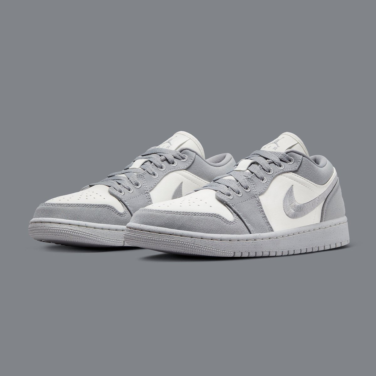 bestoffshoes's tweet photo. Jordan 1 Low « Grey Canvas » https://t.co/t0X9mvgViP