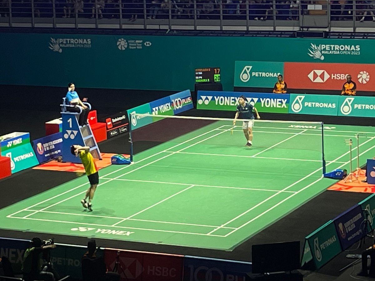 steenschleicher's tweet photo. Kodai Naraoka vs Kunlavut Vitidsarn. #TotalPlayingTime 113 minutes. #ShuttleInPlay 41 minutes. #WaitingTime 72 minutes. Average playing time per point 21 seconds. Average resting time per point 37 seconds.#ToughMatch #MalaysiaOpen2023 #WorldTour #MS #SemiFinal https://t.co/QLxYuxXa3H