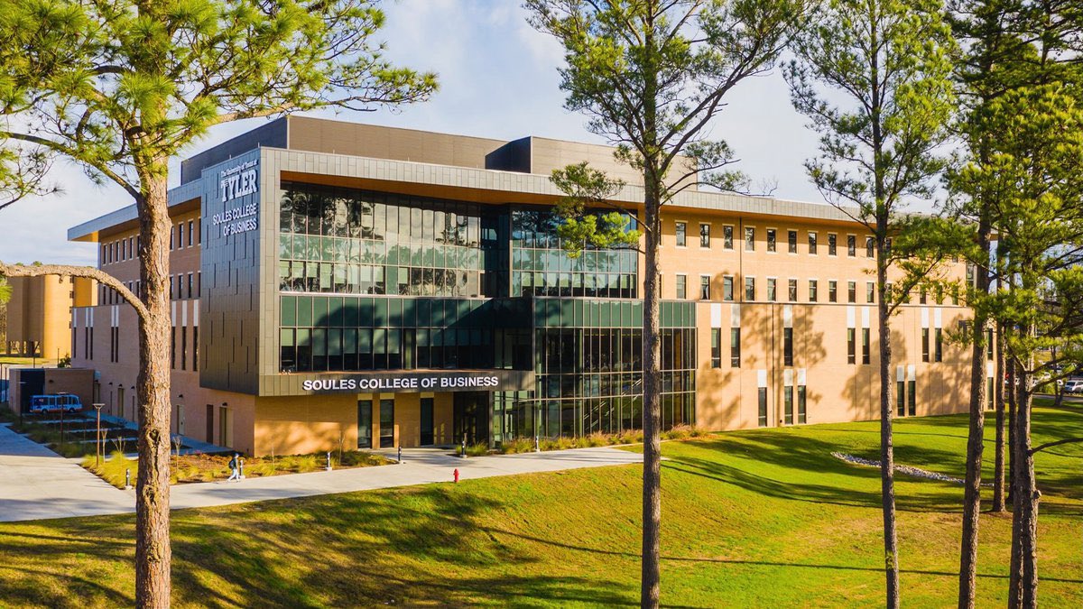 Thrilled and honoured to be speaking with my alma mater doctoral program today about my consulting firm <a href="/MullMentum/">MullMentum Consulting, LLC</a>! Much of what I know and do was formed right there at <a href="/UTTyler/">UT Tyler</a>!