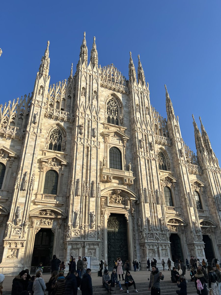milan is so beautiful 🇮🇹🫶 
i feel so inspired