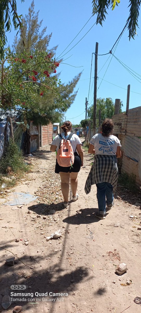 Este año <a href="/TECHOarg/">TECHO Argentina</a> cumple 20 años y estamos preparando una construccion histórica, para el 18 y 19 de marzo, para visibilizar y continuar dando respuesta a la emergencia habitacional que hay en todo el país. 

Hoy, en el barrio La Tosquera en Florencio Varela