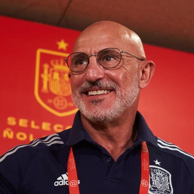 ¿Y si Isi...? 

#LaCasaDelFútbol