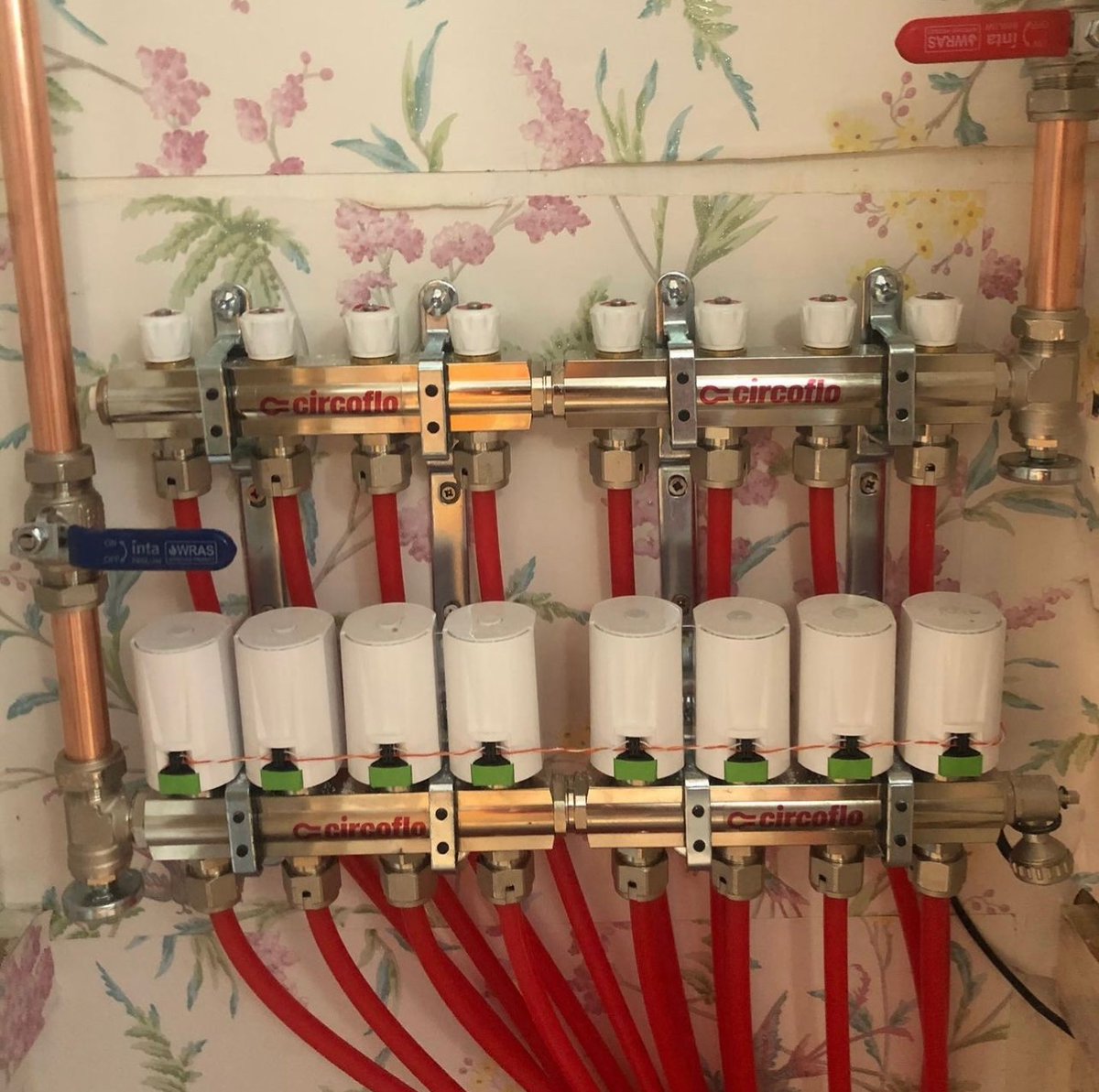 EHT_Alarms's tweet photo. @circoflo Here is our project with #loxone for the control of zoned heating https://t.co/4x4rZqabXW
