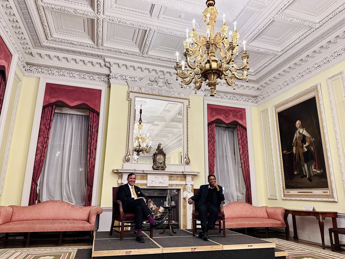 A Get-Together with HE Danny Faure, former president of the Seychelles, who discussed how personal experiences, values, and accountability were pivotal to the separation of powers and the rule of law. 
Big thanks to <a href="/commonwealthsec/">The Commonwealth</a> for hosting us!
#MyCheveningJourney