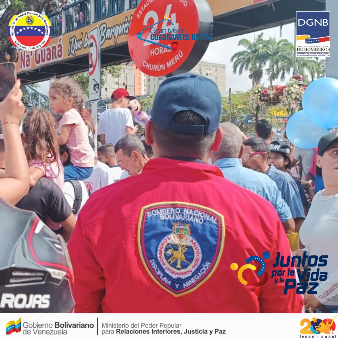 DGNBEnLinea's tweet photo. #14ENE || El #SNGR se encuentran despelgados en 7.5 km, durante la 165° Procesión de la #DivinaPastora, patrona del edo.Lara.
@MijpVzla
@cperezampueda
@BJuanGonzalez
#EducadoresPorLaPatría 
#BomberosNacionales https://t.co/D55wcecDcc