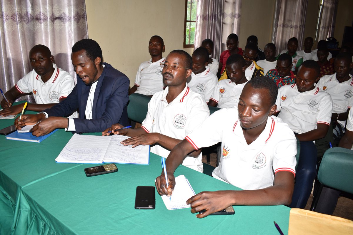 CankuzoProvince's tweet photo. #Burundi: Le président du #CNJB en @CankuzoProvince #Philippe_Sinzobatohana a réuni, ce samedi, à #Cankuzo, les représentants de ce conseil à tous les niveaux  pour présentation des réalisations pendant les 10 mois d'exercice  déjà écoulés &amp; présentatº des perspectives d'avenir. https://t.co/sINANMLfN5
