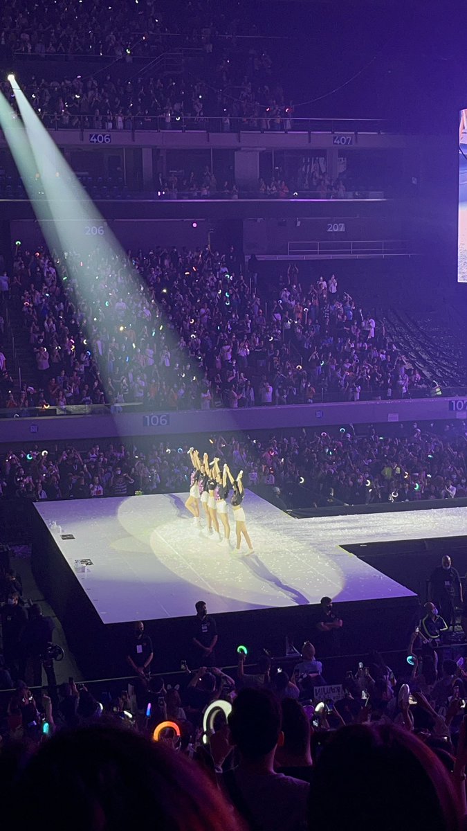 moonyejis_'s tweet photo. #ITZYinManila https://t.co/NDRxwLNV2S