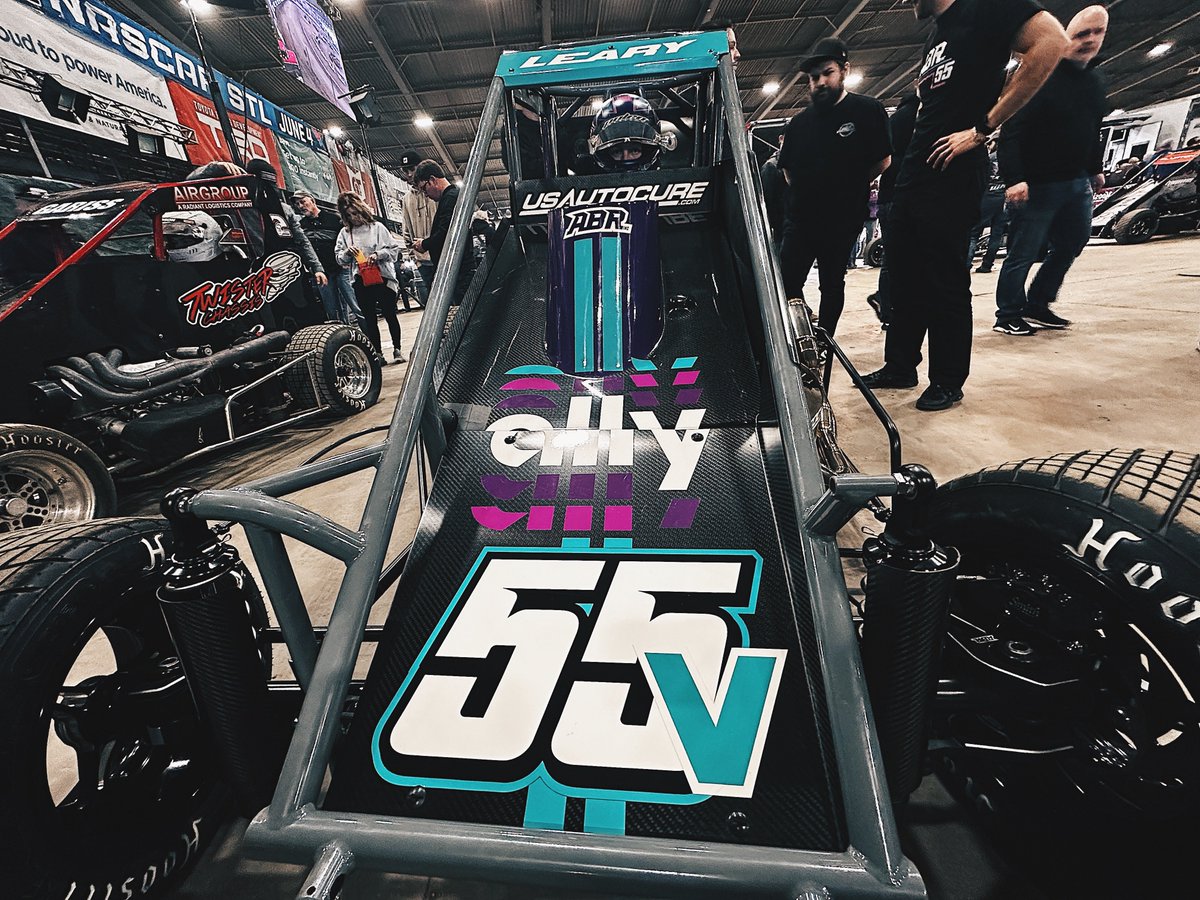 Walkapedia_'s tweet photo. One of the most anticipated soup runs of the day begins in the Kevin Studley J-Main’s.
@CJ_Leary_ starts P9 in J1 aboard the @Alex_Bowman, @AllyRacing #55V.
How far does he make it? https://t.co/mICYERWnUn