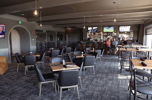 AviatorCLE's tweet photo. Come get cozy with us on this beautiful winter day! ❄️🔥

Going to the Cleveland IX Center Boat Show this weekend? We are only a 7 minute drive away!

See you soon, Aviators! https://t.co/oMO4hv9F6E