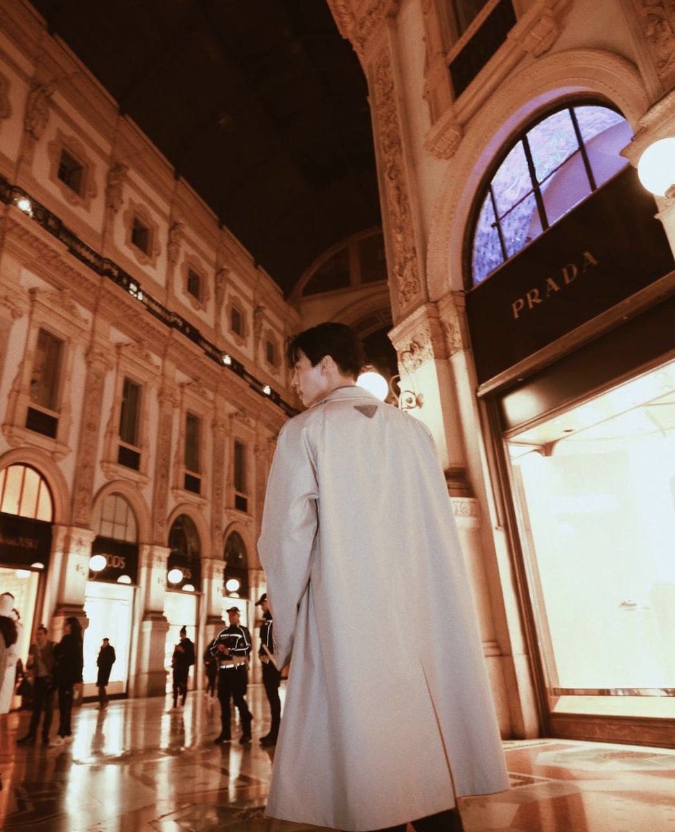 antique31brisha's tweet photo. Ya Allah...beneran aku dapat notice dari Prada 😭 Thank you Prada for having Win 💚
Can't wait to see my Prada boy 😍
#PRADA
#PRADAxWIN
#PradaFW23 
#OptoutPrada
#winmetawin https://t.co/n40qdubqBs