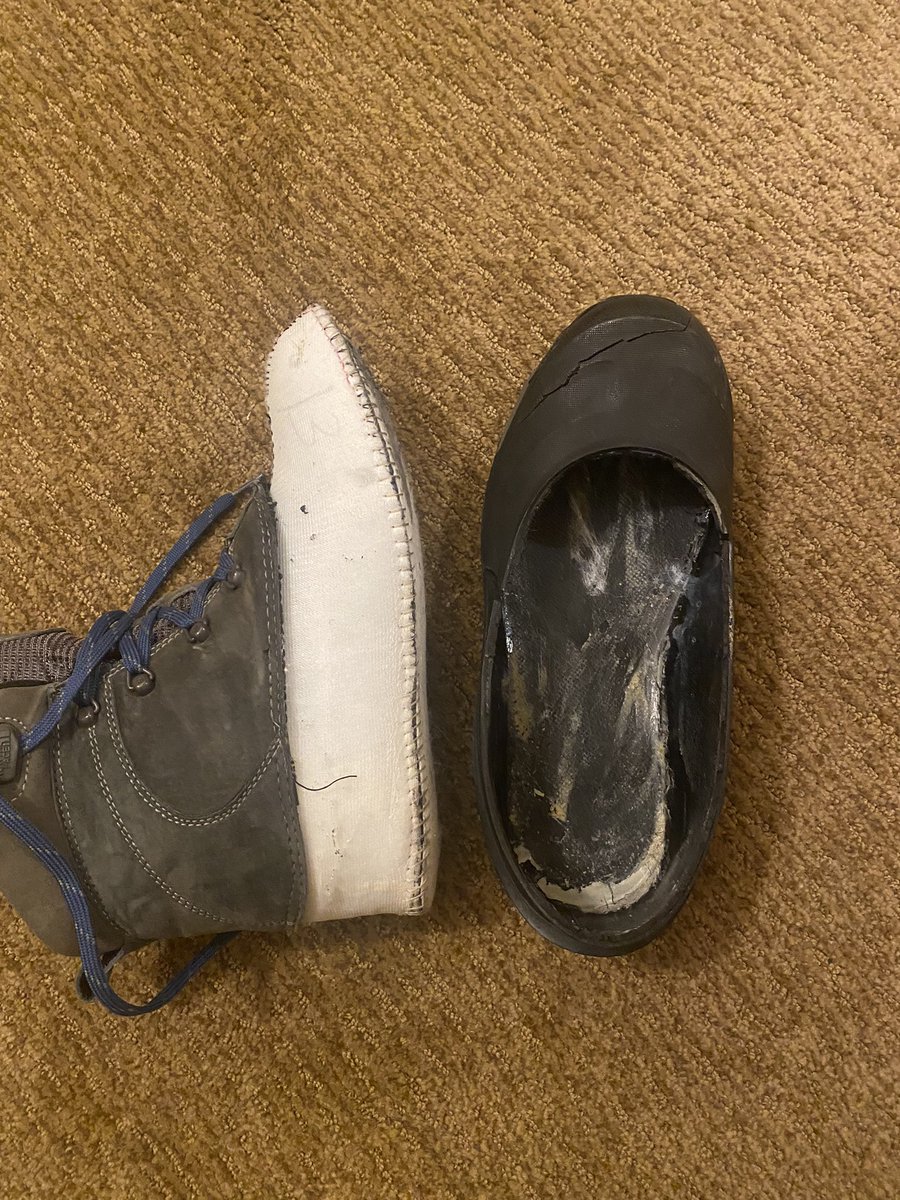 jcrojo03's tweet photo. Can’t believe that after 2 years of use this happened to my @TheNorthFaceEU @thenorthface @TheNorthFaceMx Boots! And I had to #StopExploring I have bought jackets, pants, head warmers, gloves, BOOTS, socks, fleece but this is ridiculous, you have lost a customer https://t.co/kSW0FCLjqi