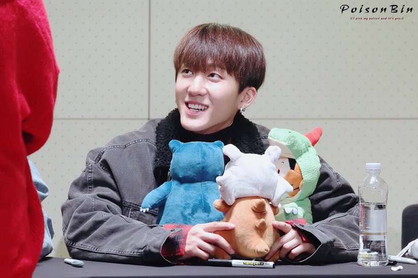 oldseochangbin's tweet photo. he’s so happy here — #Changbin #창빈 https://t.co/rxL1WLryvx