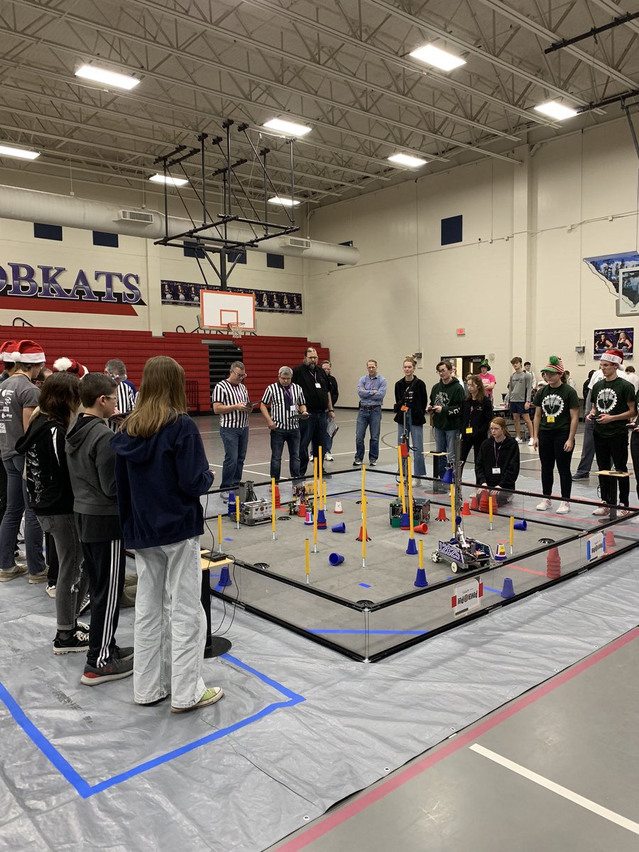 WillisISD_CTE's tweet photo. @WildkatRobotiks coming out strong today in their first match of Meet #2 for the Houston North League!  @WillisSchools @WHS_Wildkats https://t.co/gAk3hDzcA7