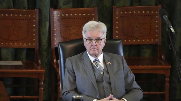 RyanBender2's tweet photo. Texas Senate’s press ban is bad for our state

https://t.co/36Z6agsJjI

For more great content like this subscribe to the Dallas News app here: https://t.co/2Y6UlrmNkg https://t.co/TgZ9kIYS8s