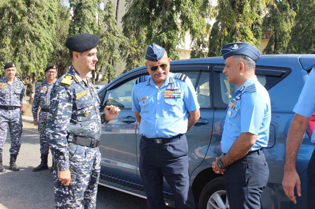 SWAC_IAF's tweet photo. #AirMarshalVikramSingh #AOCinC #SWAC DrArathiSingh,President AFFWA(Regional)visited Air Force Stn MadhIsland on 13Jan.He assessed readiness of Station for operations. He stressed on important role of base in Air Defence. He commended personnel for their sense of duty & enthusiasm https://t.co/lrPnHE3PZl