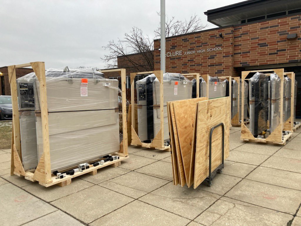 WS101band's tweet photo. Wenger sound shells finally arrived after a 2 yr wait! The bands are so excited to use them at our Feb 28 concert!! Thanks to everyone who helped unload and put them together!🎶 https://t.co/GNflpW0i0x