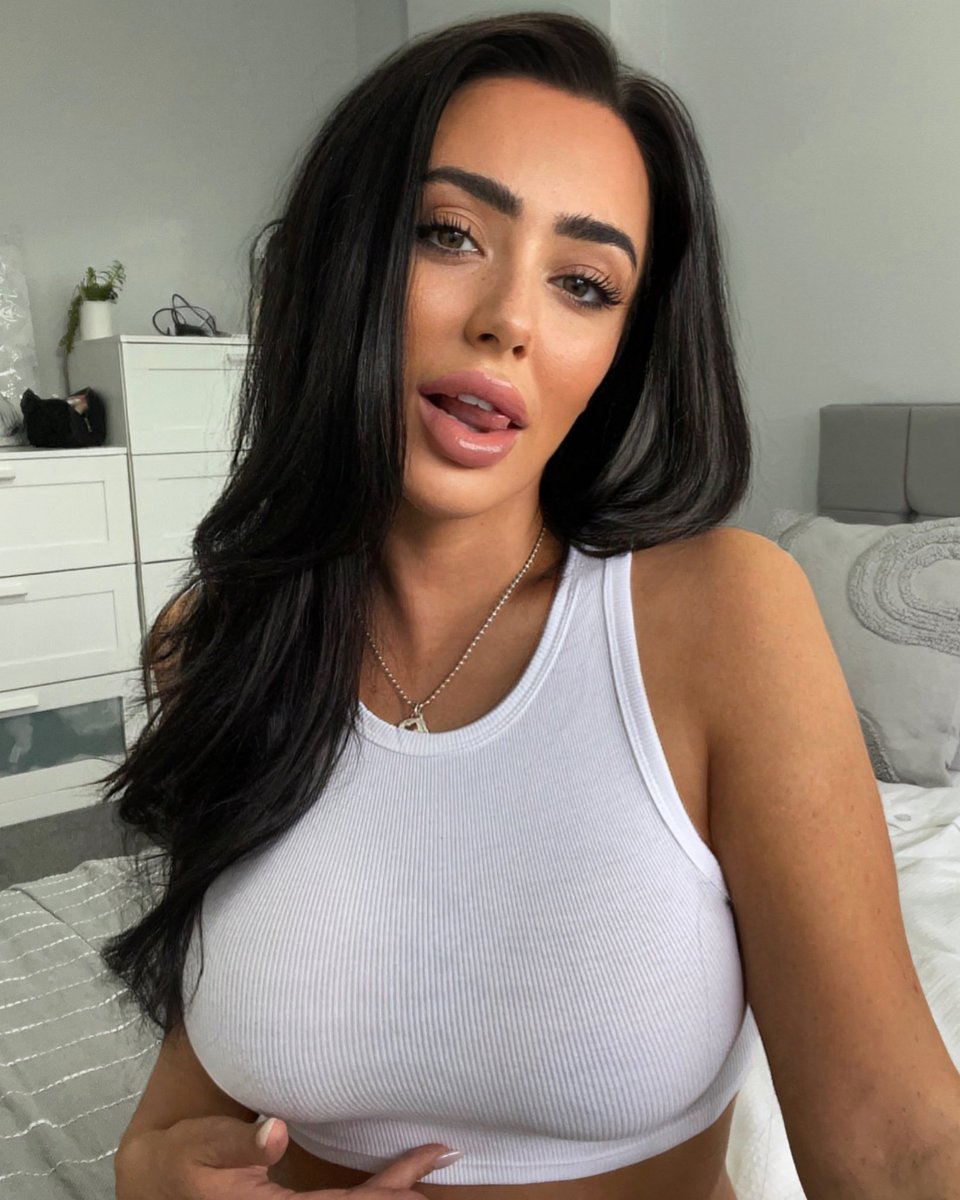 Bonnie Brown 🦊 FREE OF on Twitter: "RT @alexabrookex: 🤪"