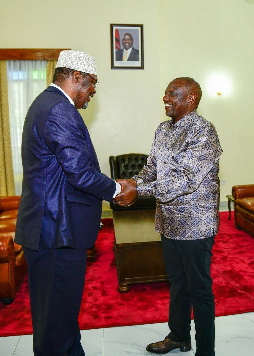 MigunaMiguna's tweet photo. H.E. @WilliamsRuto, President of the Republic of Kenya and Commander In Chief of the Defence Forces, earlier this morning APOLOGIZED to me on his behalf and on behalf of the Government for the brutality inflicted upon me by the previous regime. I accept the apology. https://t.co/5ABfkOTufR