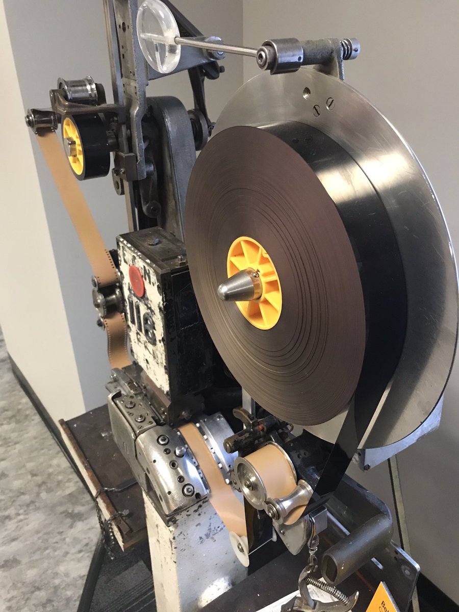 StoffelMatt's tweet photo. This is a film perforator 

#filmfactory https://t.co/fzoDxXdth7