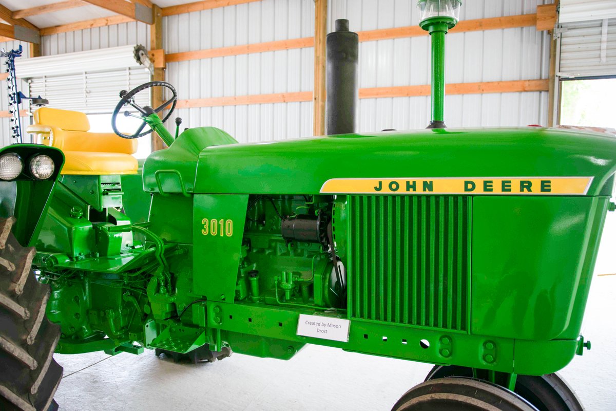 HyCapacity's tweet photo. A John Deere 3010 restoration for your #SideShotSaturday! How great does that #HyCap seat look?! https://t.co/P7g1vaG80S