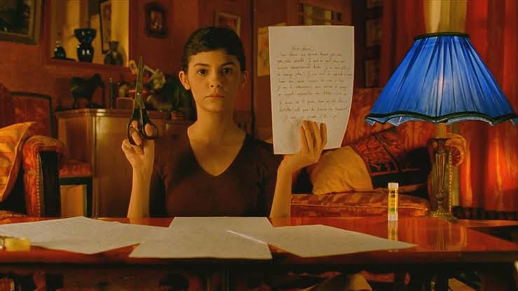 Günün film önerisi: AMÉLIE

Tür: Romantik/Komedi

IMDb: 8.3

Yönetmen: Jean-Pierre Jeunet

Film Süresi: 2 saat 2 dakika

Amelie, tesadüfen bulduğu kutunun sahibini arayışa çıkar...

#amelie #JeanPierreJeunet #AudreyTautou #MathieuKassovitz #sinema #film