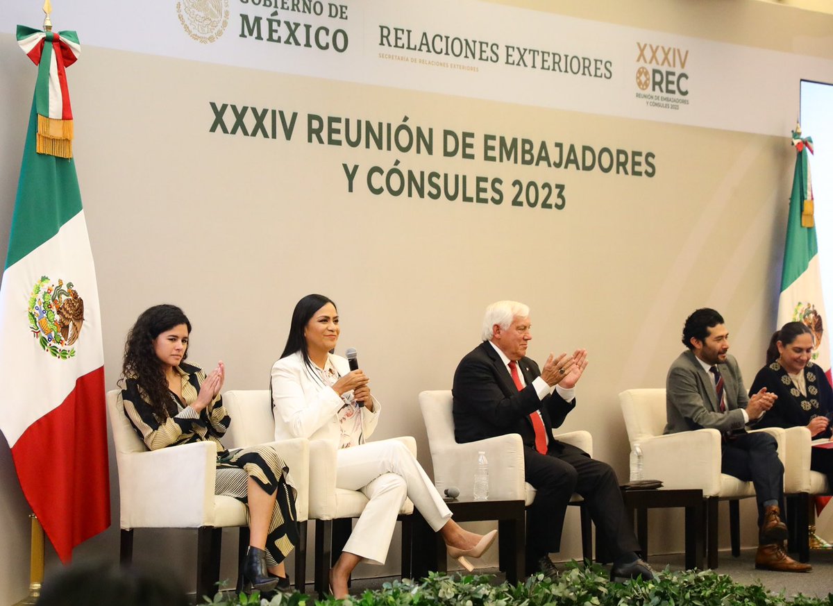 Ariadna Montiel Reyes tweet media