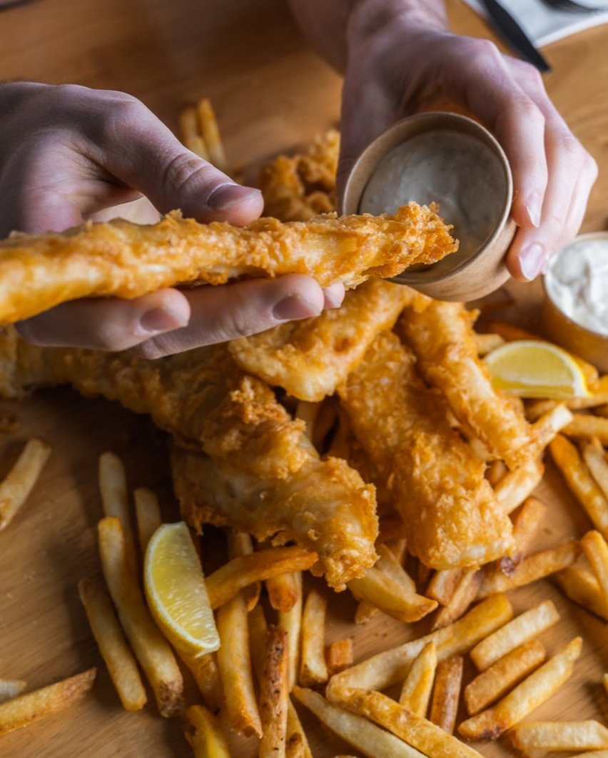 JoeysCanada's tweet photo. Slam Dunk your fish into our creamy tartar sauce. 

#joeys #seafood #yyc #yvr #yyz #ywg #yqr #foodie #fishnchips #joeysseafood #alberta #britishcolumbia #saskatchewan #ontario #manitoba #bcfoodie #albertafoodie #ontariofoodie #manitobafoodie #saskatchewanfoodie https://t.co/Ue2VoY742x