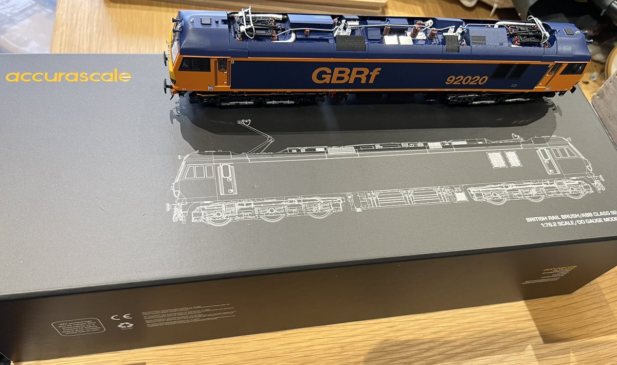 SydneyBridgeTMD's tweet image. Great start to the day this morning with this absolute beauty being delivered, the detail is incredible @accurascale #class92 #modelrailway #OOGauge #TMRGUK