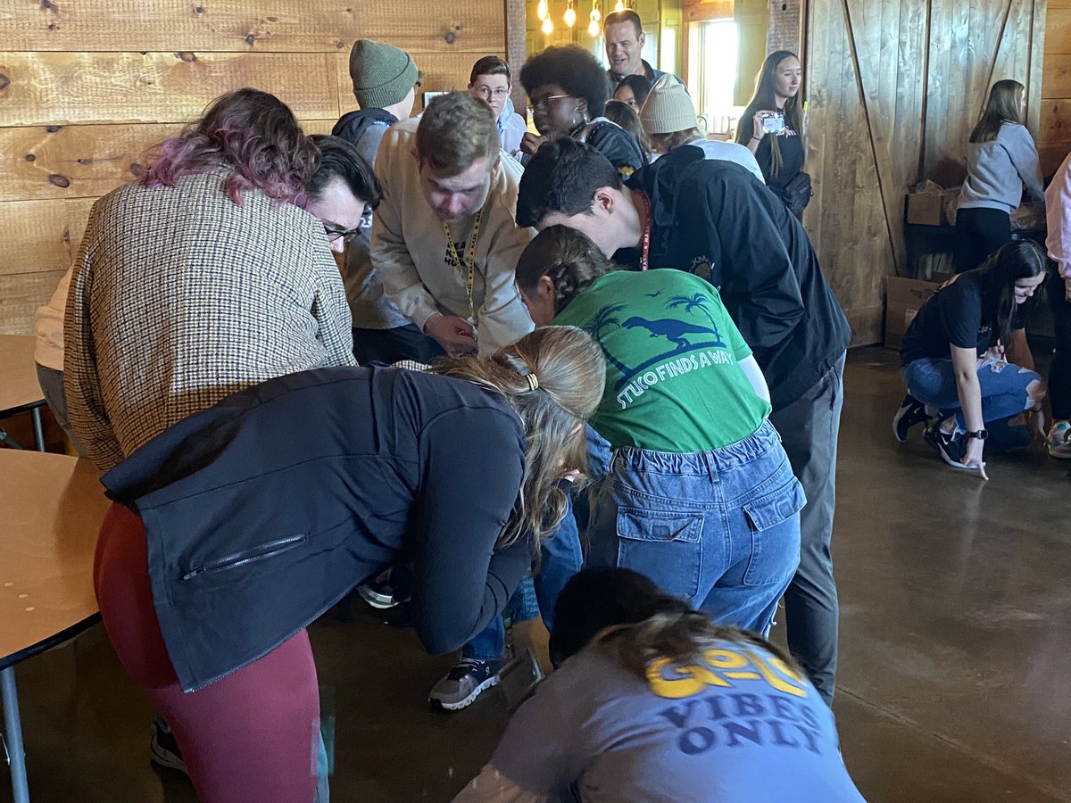 FrauTholen's tweet photo. We’re building community at @MASCstuco Winter Energizer! #MASCxWE https://t.co/RC6SI1SvzB