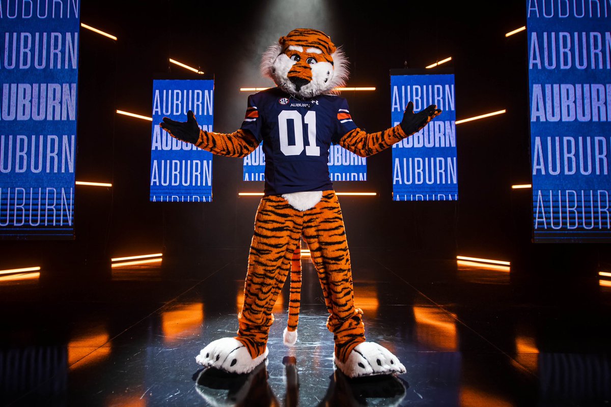 AuburnTigers's tweet photo. Good luck at nationals this weekend, @AubietheTiger01!

Hit that RT and help us show Aubie some love!! 

#WarEagle https://t.co/Hq23biDMGr