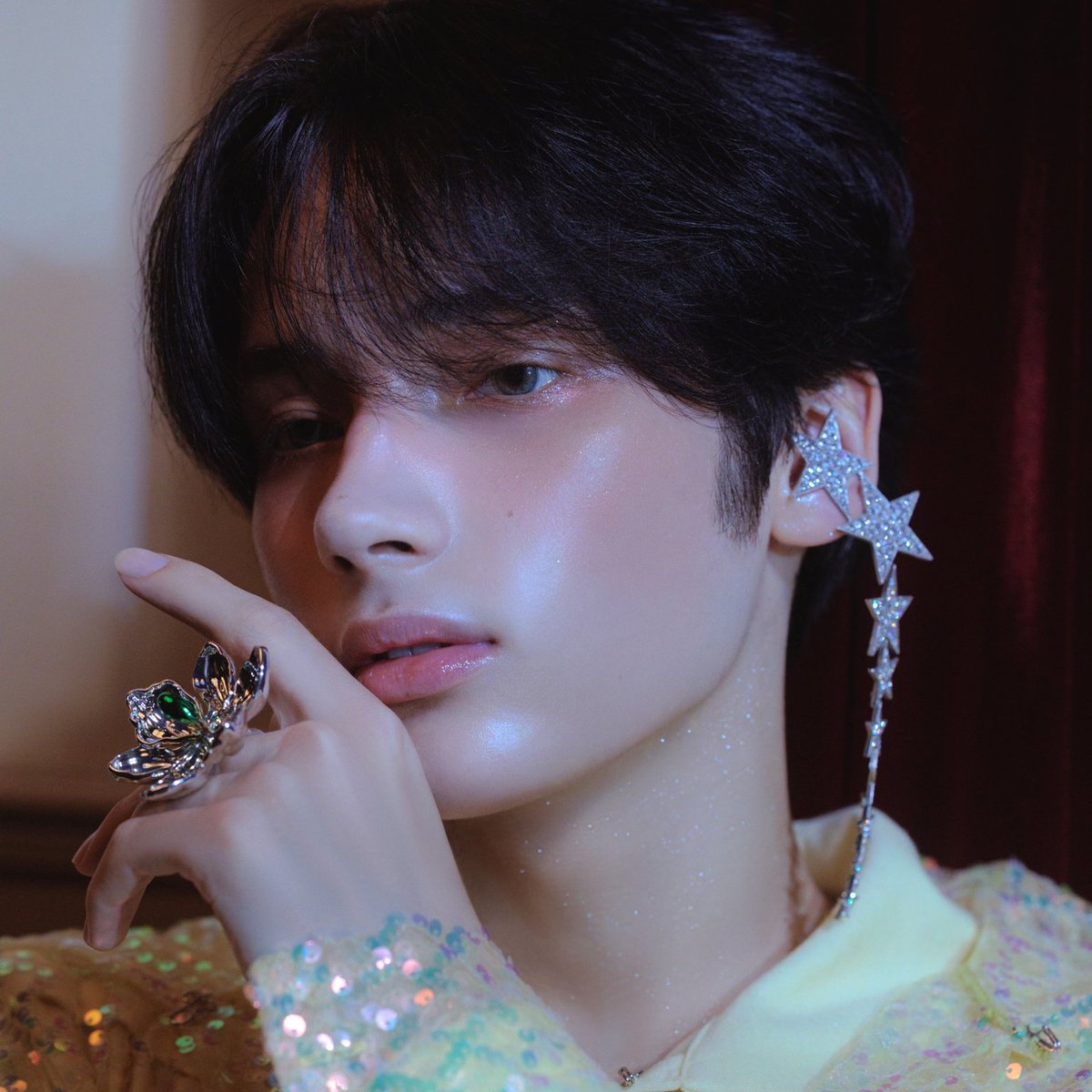 lullaby 💎

#채원 #CHAEWON #휴닝카이 #HUENINGKAI